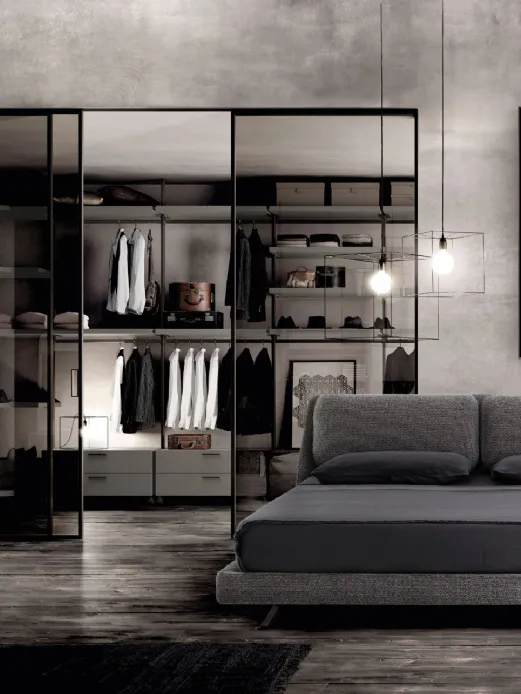 Idee semplici ed efficaci per organizzare la cabina armadio